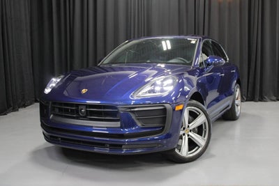 2025 Porsche Macan Base