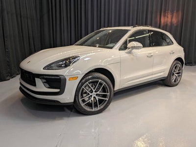 2025 Porsche Macan Base