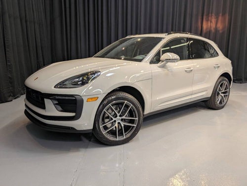2025 Porsche Macan Base