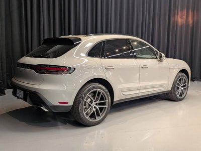 2025 Porsche Macan Base