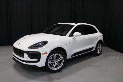 2025 Porsche Macan Base
