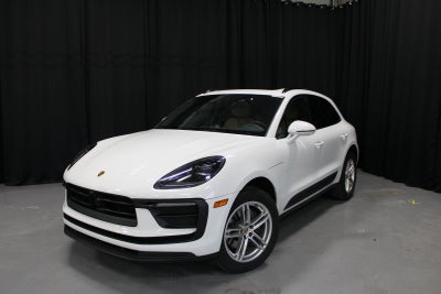 2025 Porsche Macan Base
