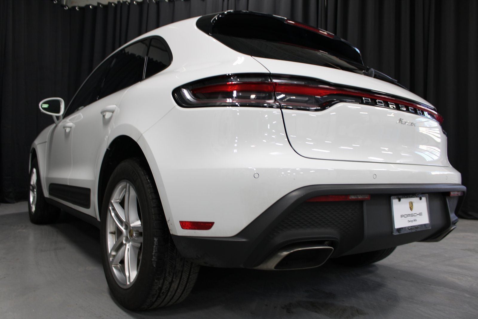 2025 Porsche Macan Base