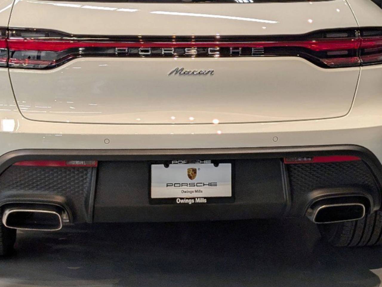 2025 Porsche Macan Base