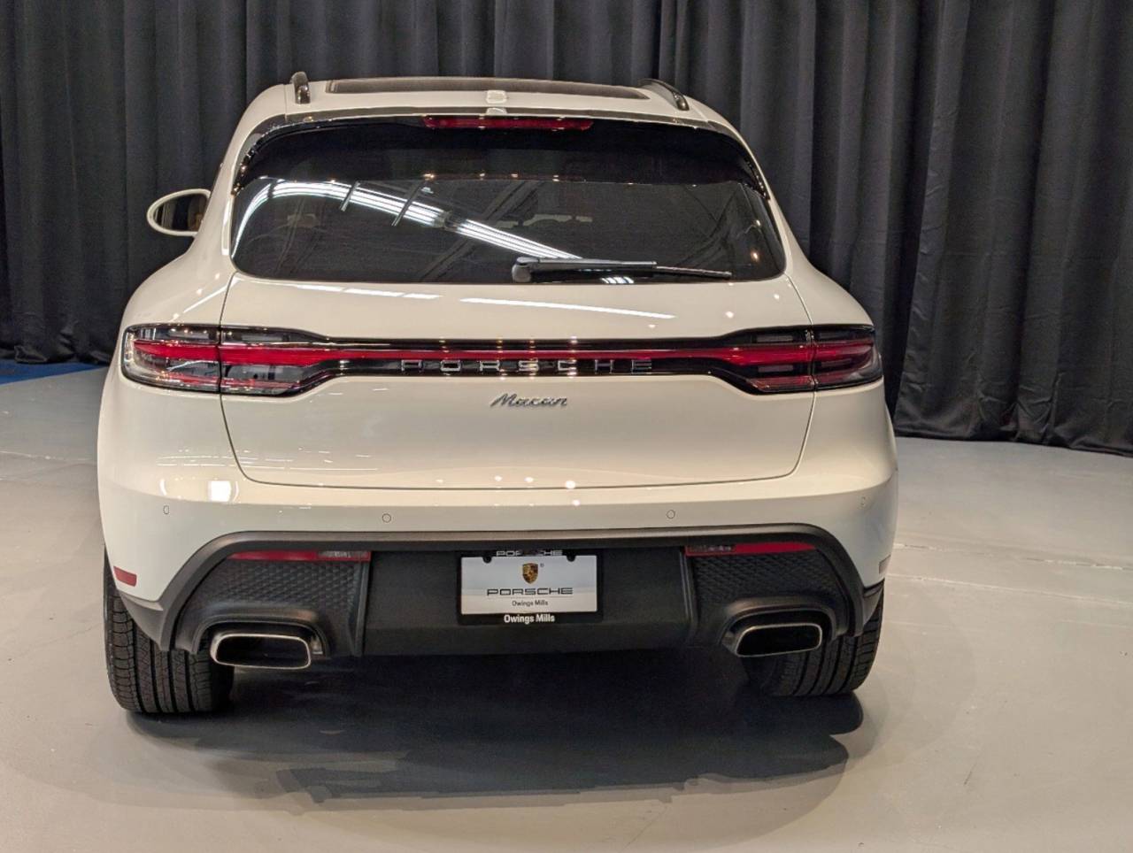 2025 Porsche Macan Base