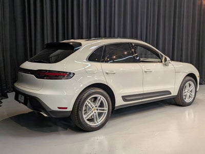 2025 Porsche Macan Base