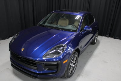 2025 Porsche Macan Base