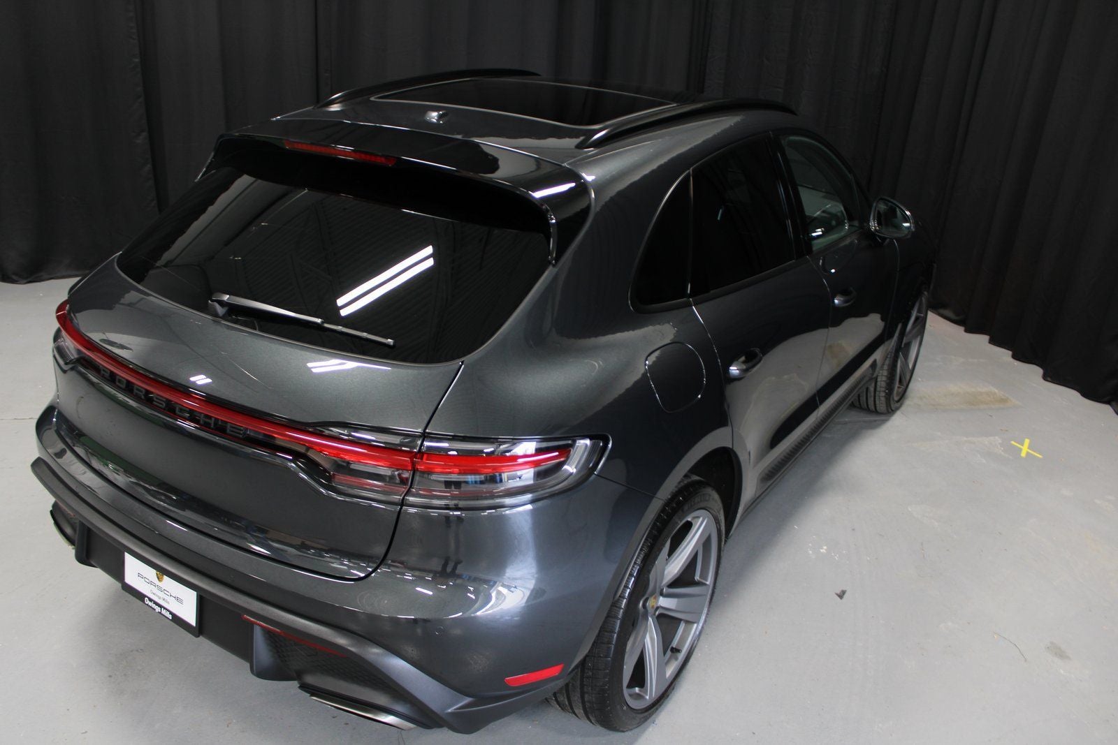 2025 Porsche Macan Base