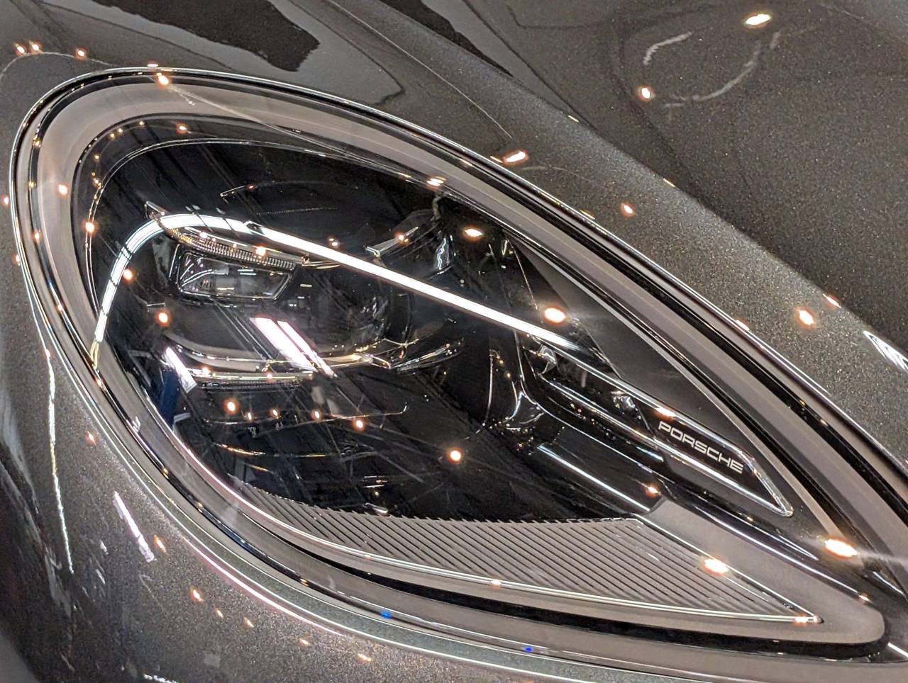 2025 Porsche Macan Base