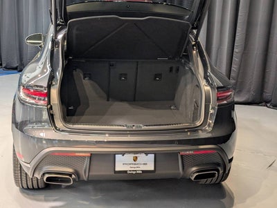 2025 Porsche Macan Base