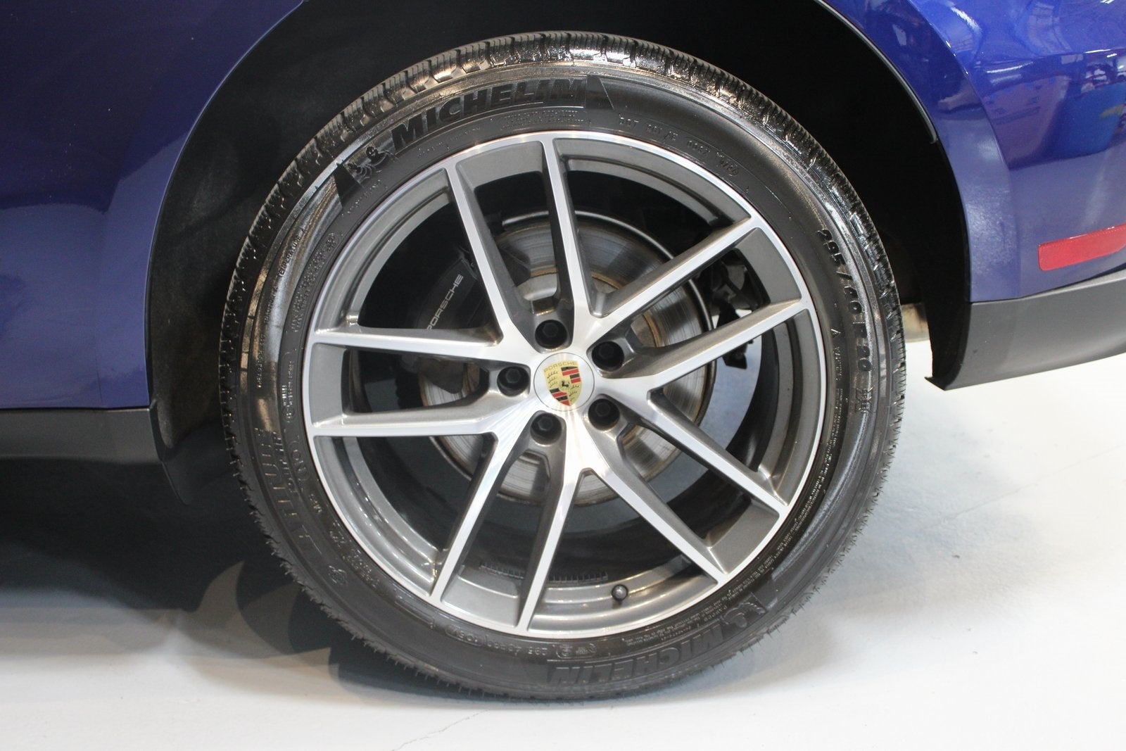 2024 Porsche Macan Base