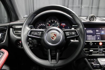 2025 Porsche Macan Base