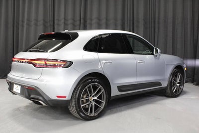 2025 Porsche Macan Base