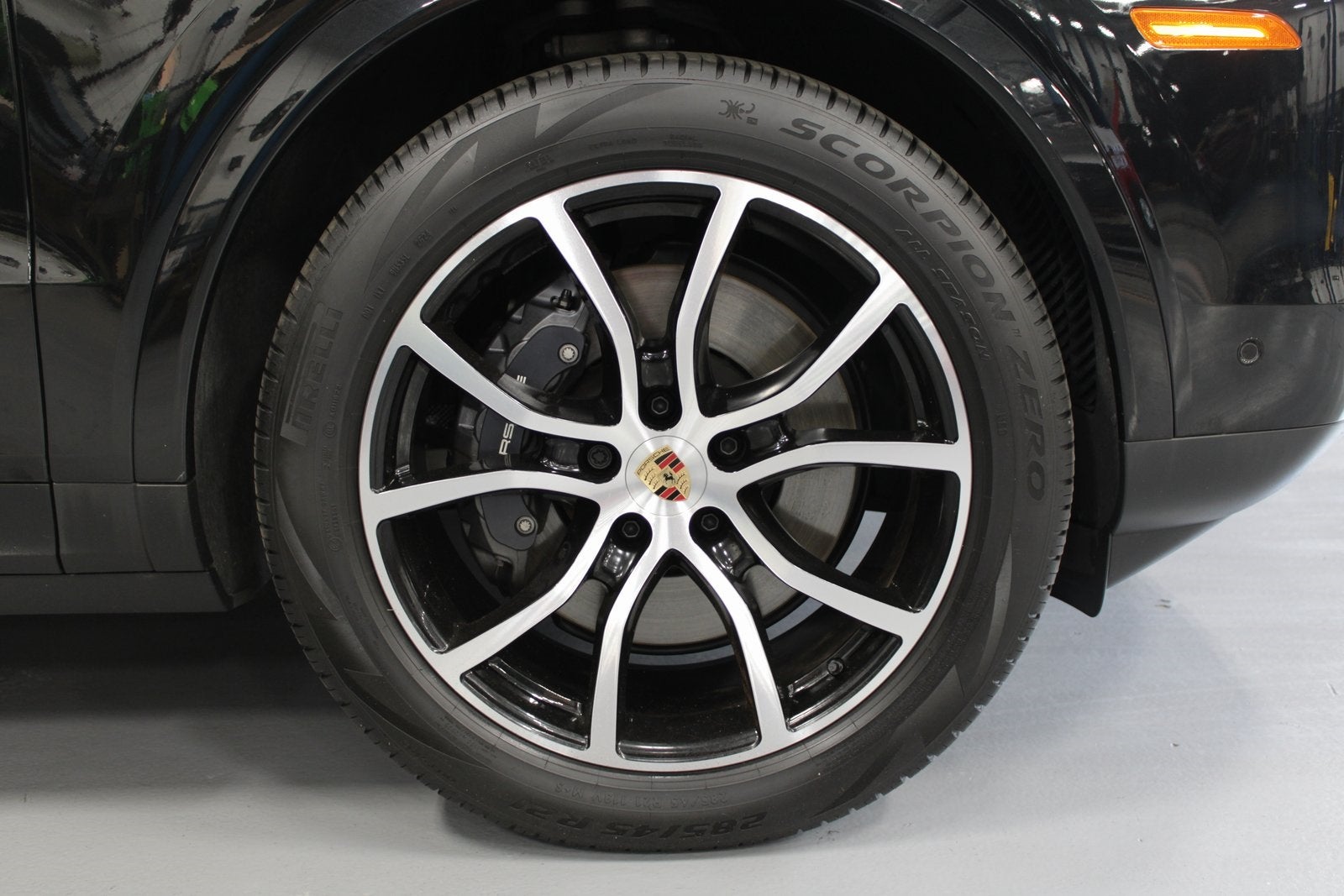 2025 Porsche Cayenne Base