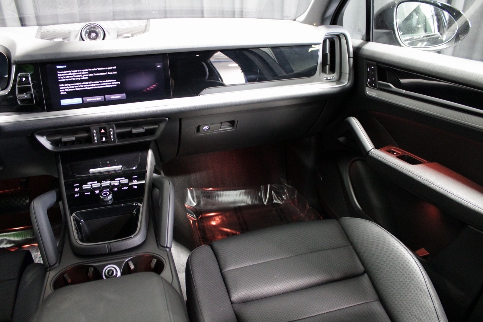 2025 Porsche Cayenne Base