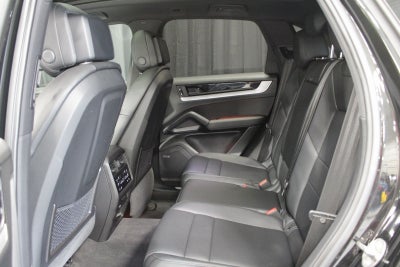 2025 Porsche Cayenne Base