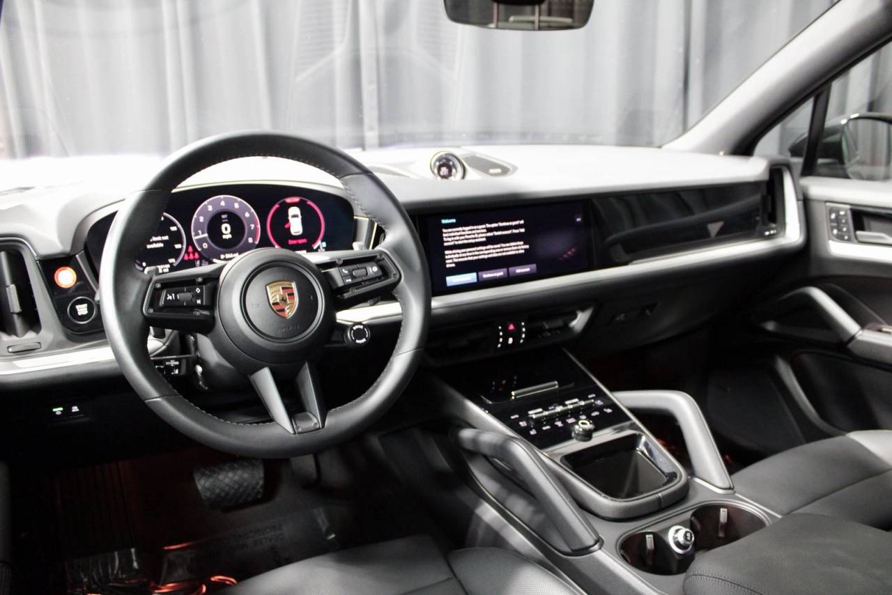 2025 Porsche Cayenne Base