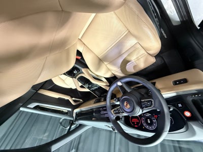 2025 Porsche Cayenne Base