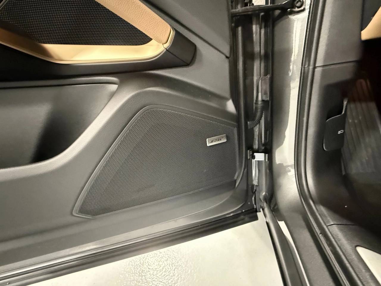 2025 Porsche Cayenne Base