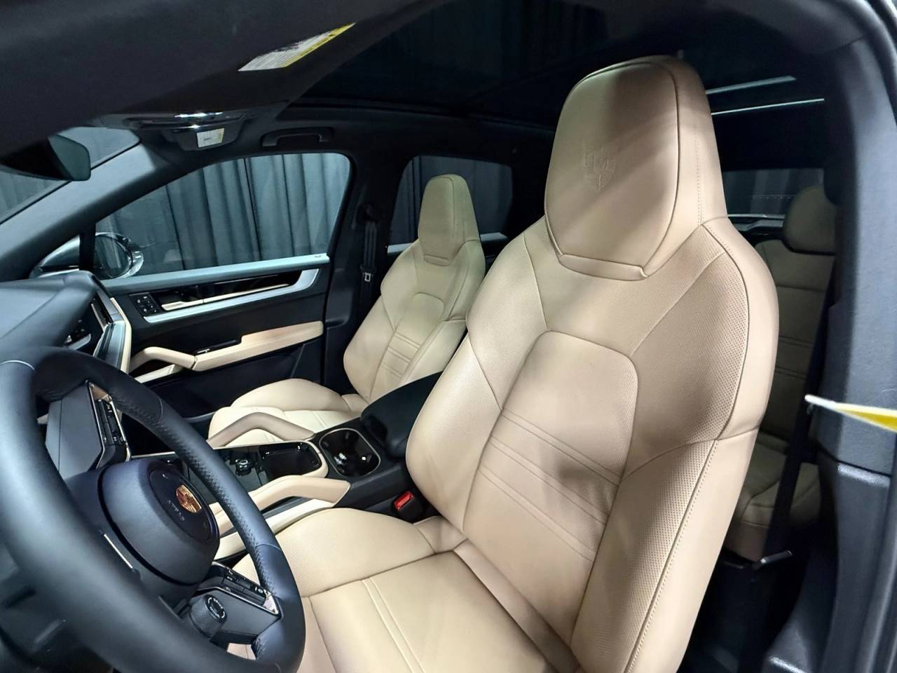 2025 Porsche Cayenne Base