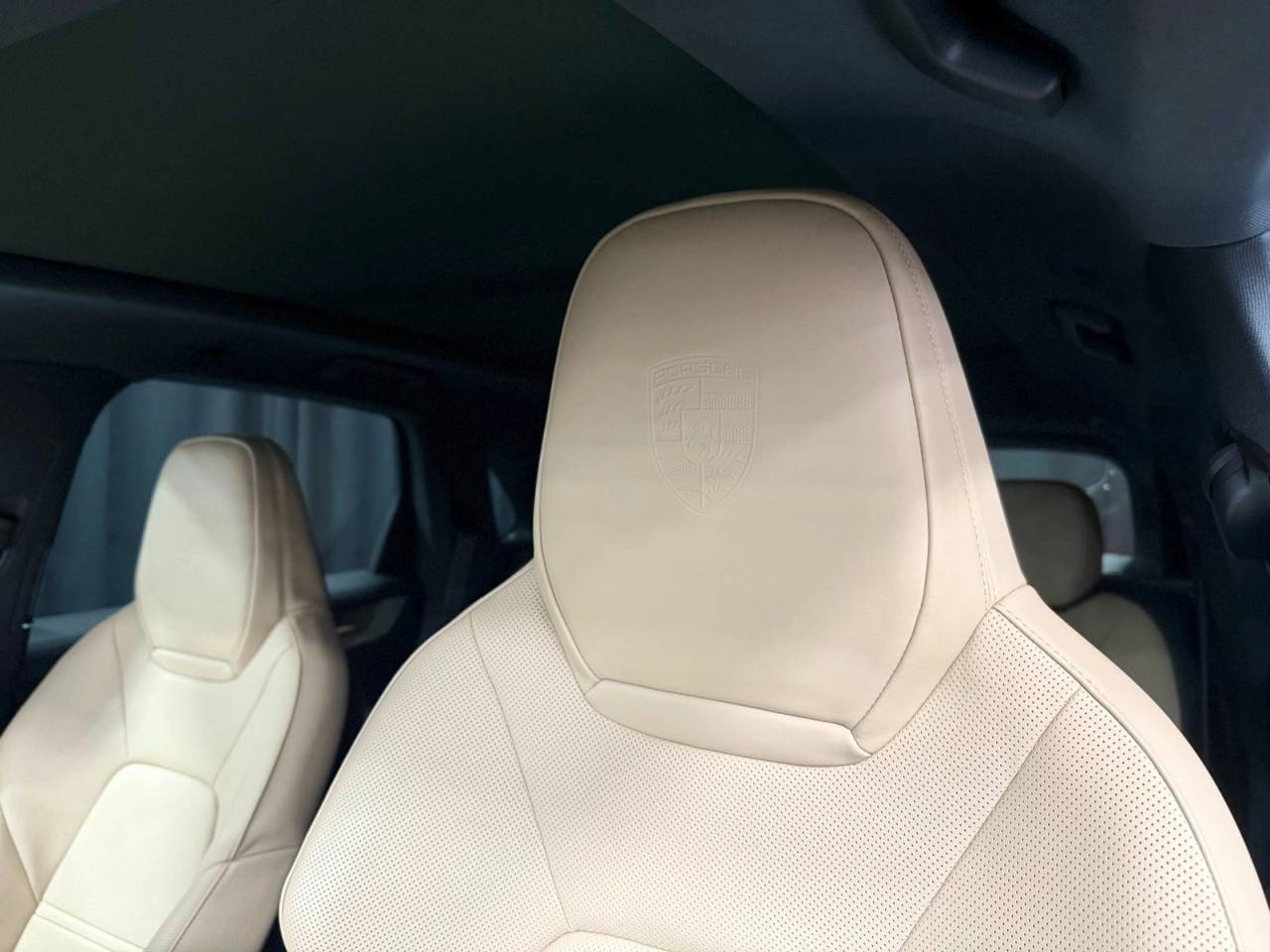 2025 Porsche Cayenne Base