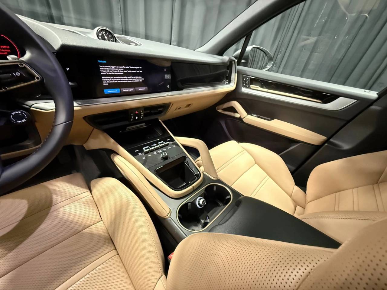 2025 Porsche Cayenne Base