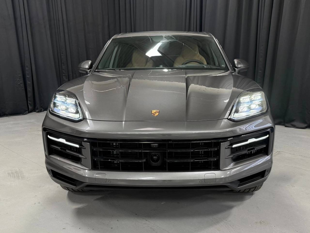 2025 Porsche Cayenne Base