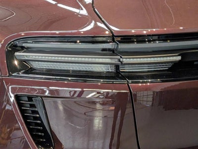 2024 Porsche Macan Electric Turbo