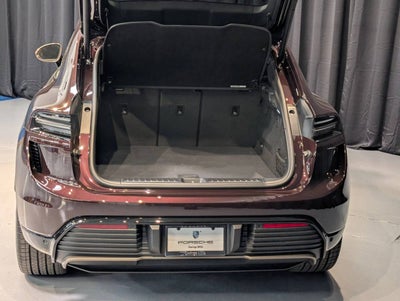 2024 Porsche Macan Electric Turbo