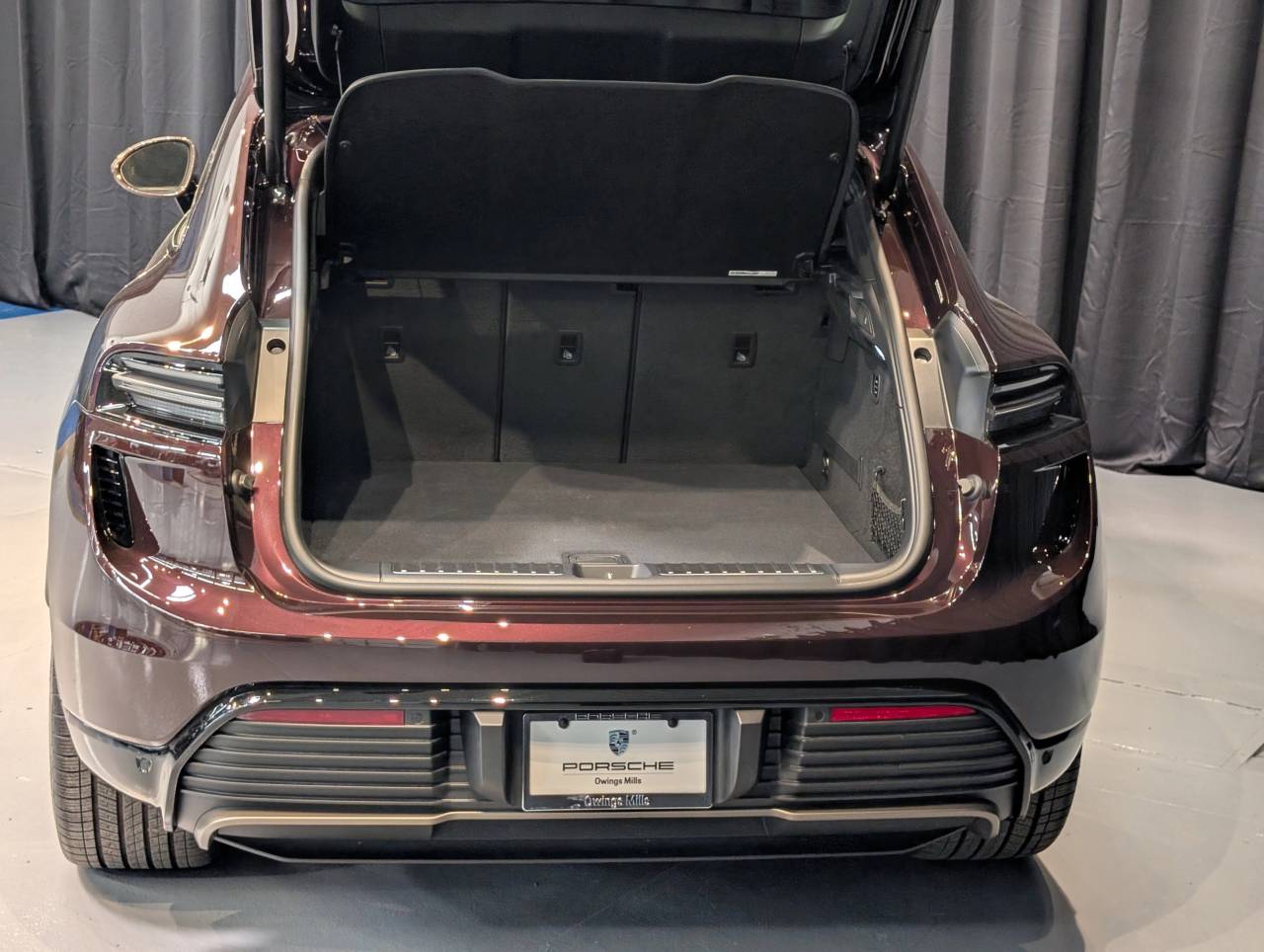 2024 Porsche Macan Electric Turbo