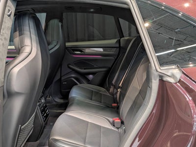 2024 Porsche Macan Electric Turbo