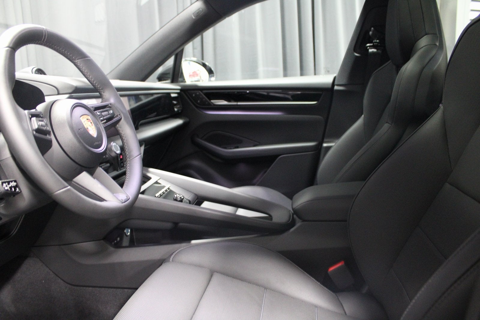 2025 Porsche Macan Electric Base