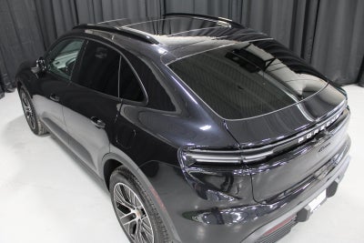 2025 Porsche Macan Electric Base