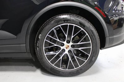 2025 Porsche Macan Electric Base