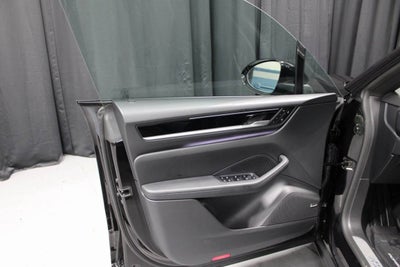 2025 Porsche Macan Electric Base