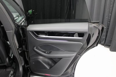 2025 Porsche Macan Electric Base