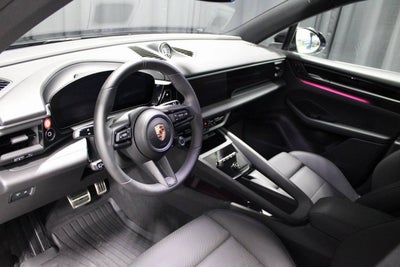 2025 Porsche Macan Electric Base
