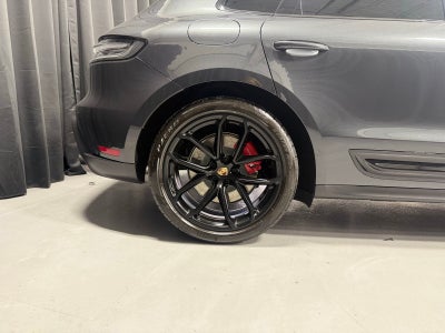 2025 Porsche Macan GTS