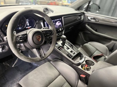 2025 Porsche Macan GTS