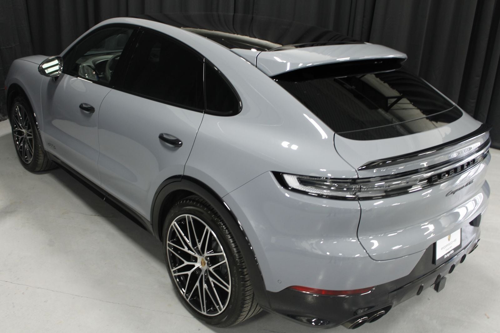 2025 Porsche Cayenne Coupe GTS