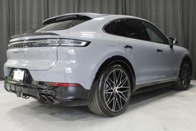 2025 Porsche Cayenne Coupe GTS