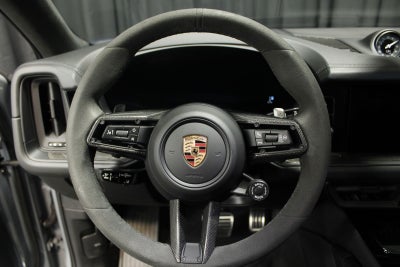 2025 Porsche Cayenne Coupe GTS