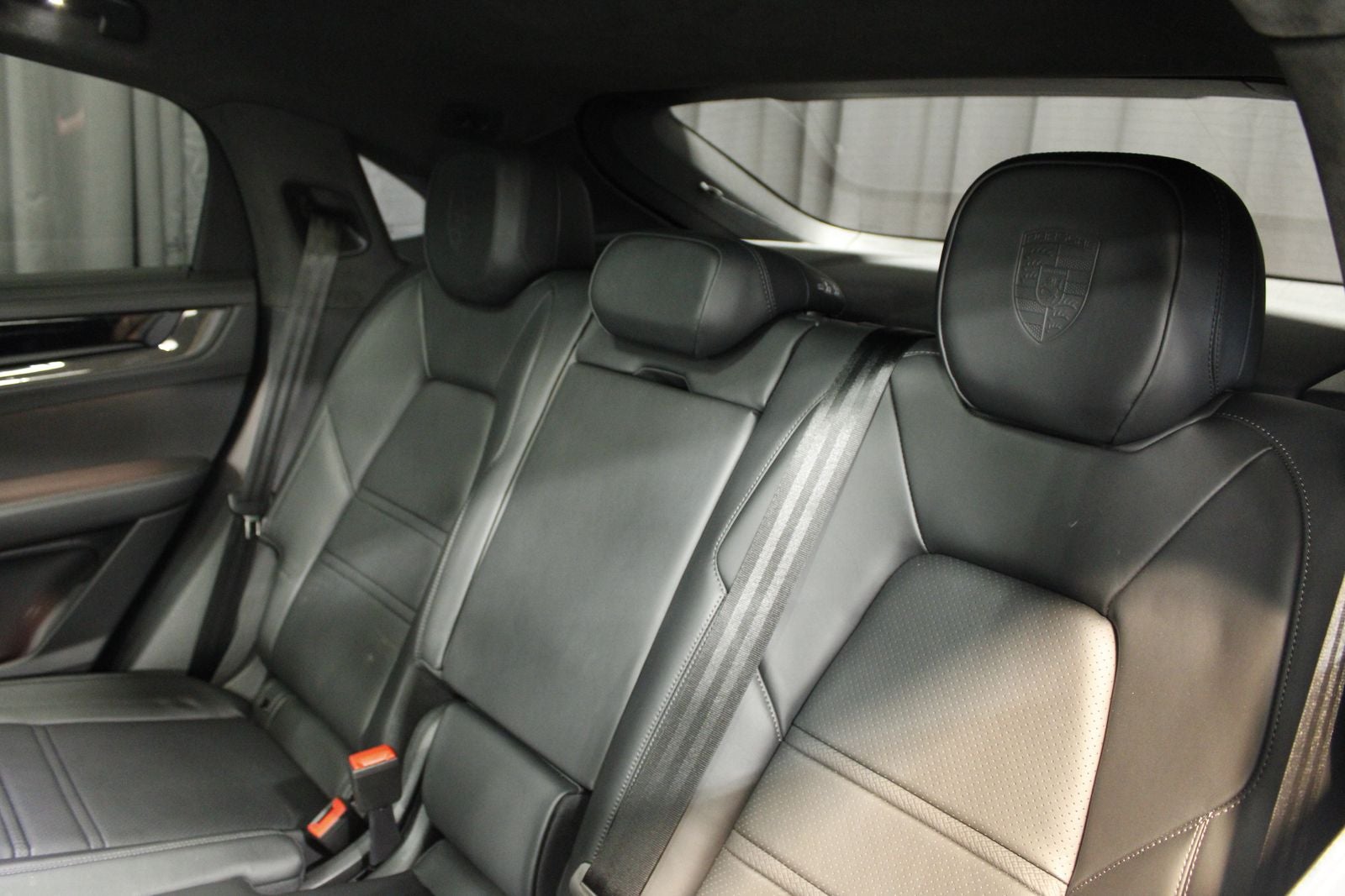 2025 Porsche Cayenne Coupe GTS