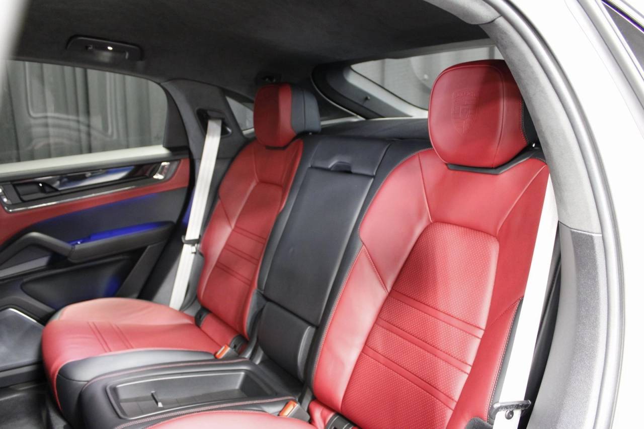 2024 Porsche Cayenne Coupe Turbo GT