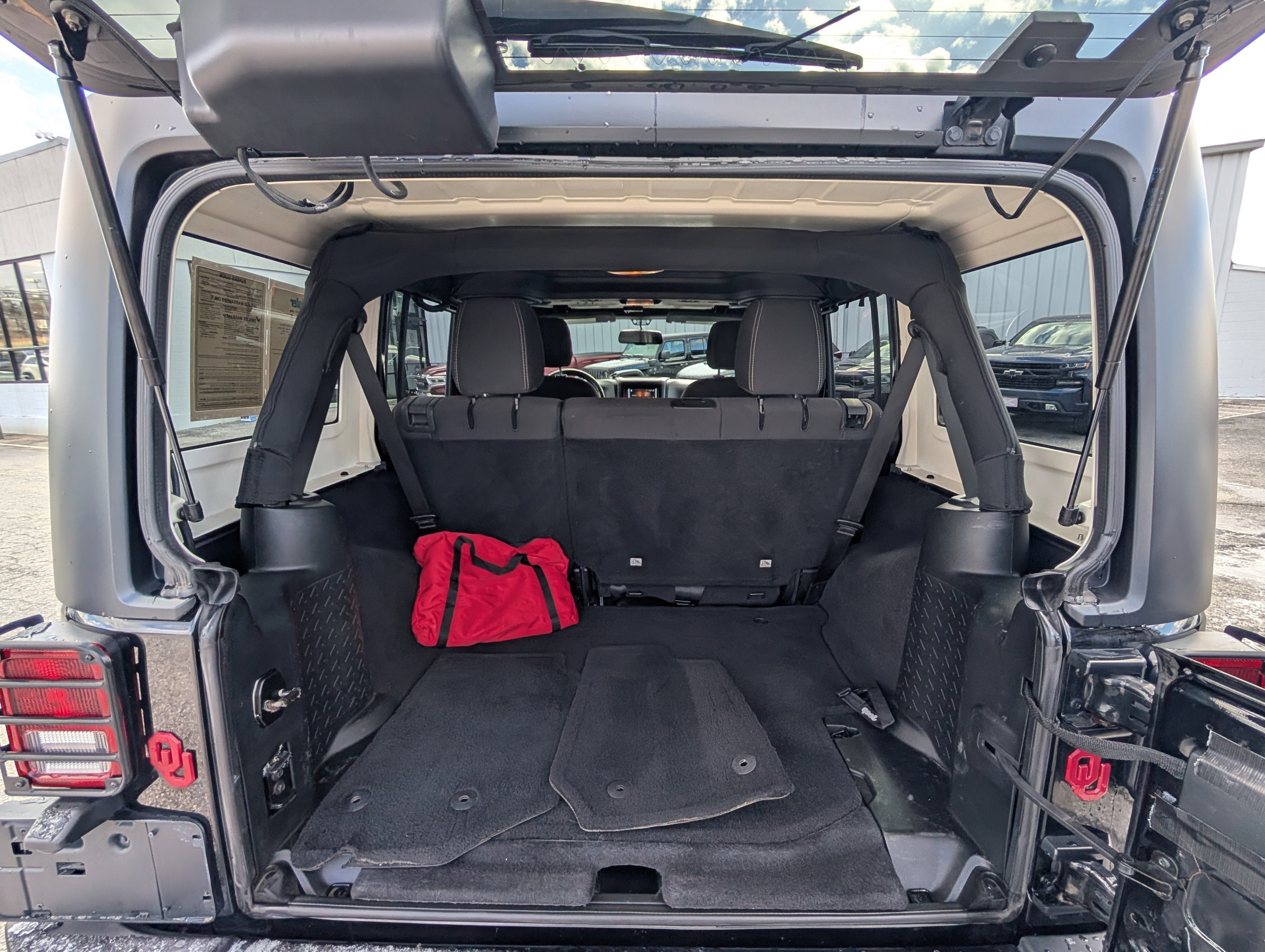 2018 Jeep Wrangler JK Unlimited Sahara