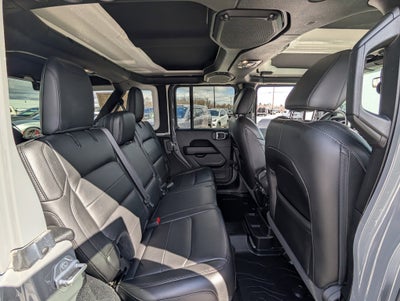 2021 Jeep Wrangler Unlimited Sahara Altitude