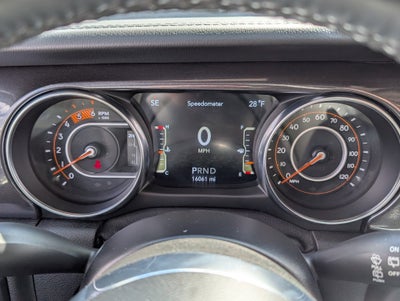 2021 Jeep Wrangler Unlimited Sahara Altitude