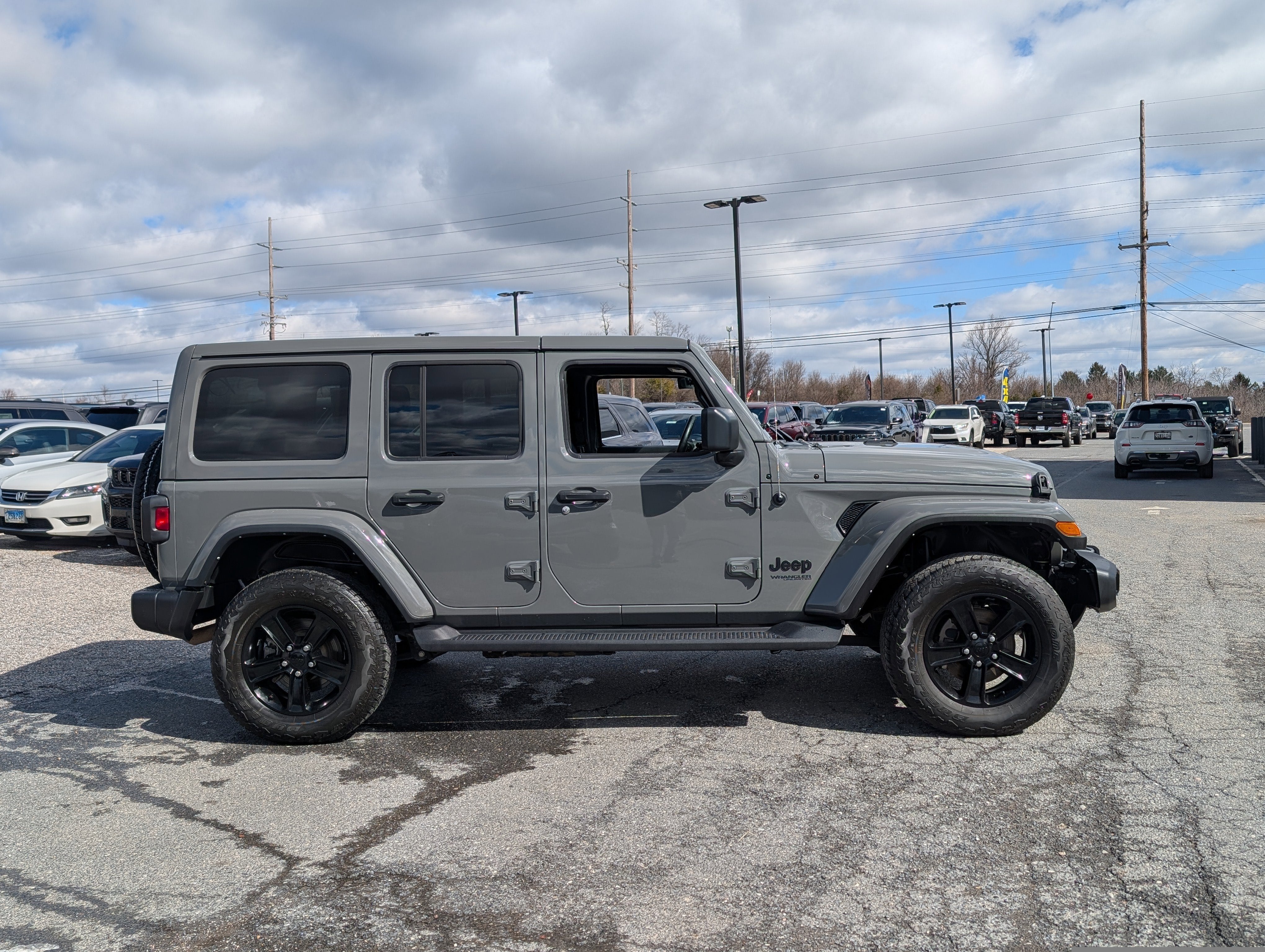 2021 Jeep Wrangler Unlimited Sahara Altitude