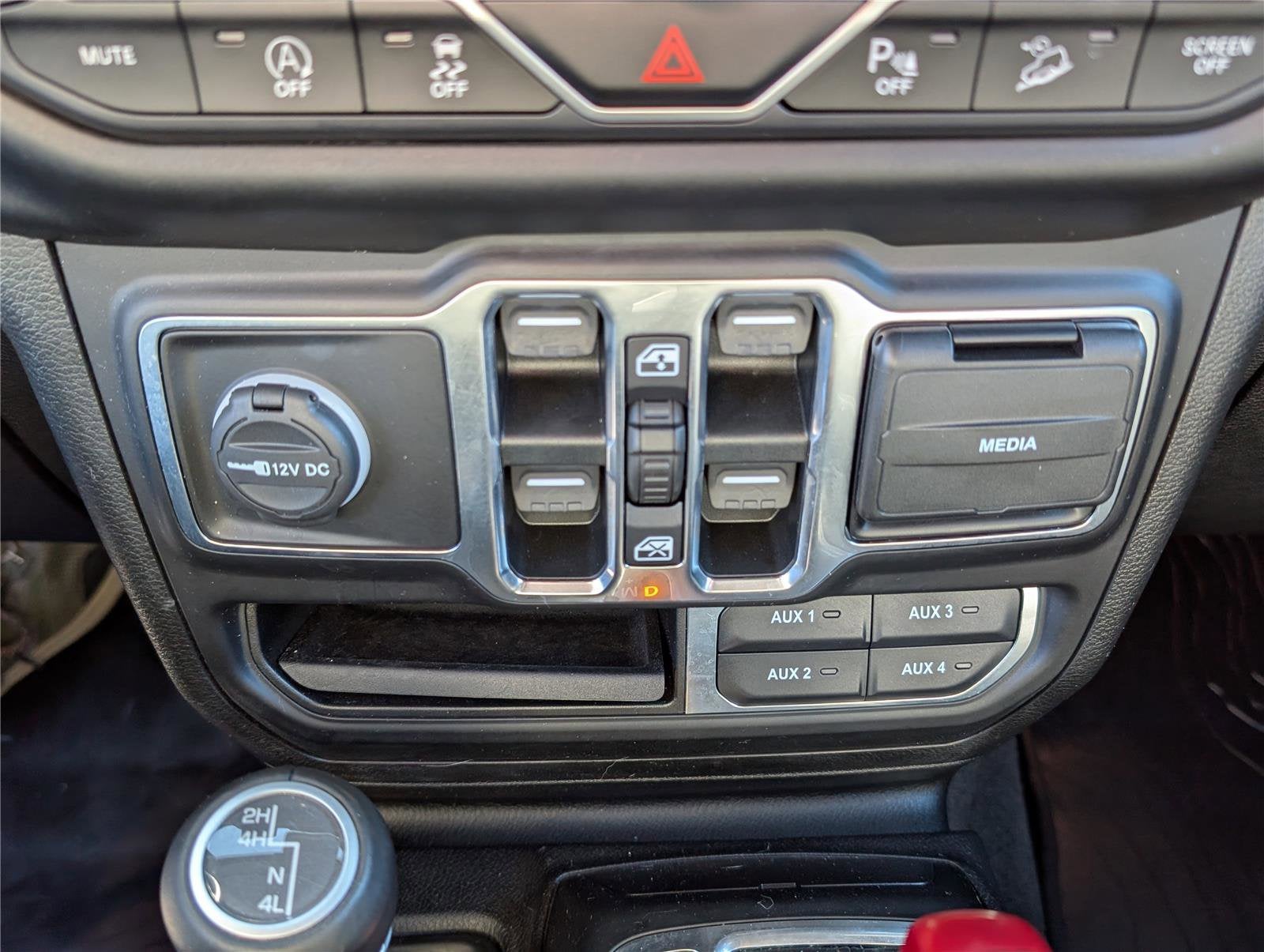 2020 Jeep Wrangler Unlimited Sahara Altitude