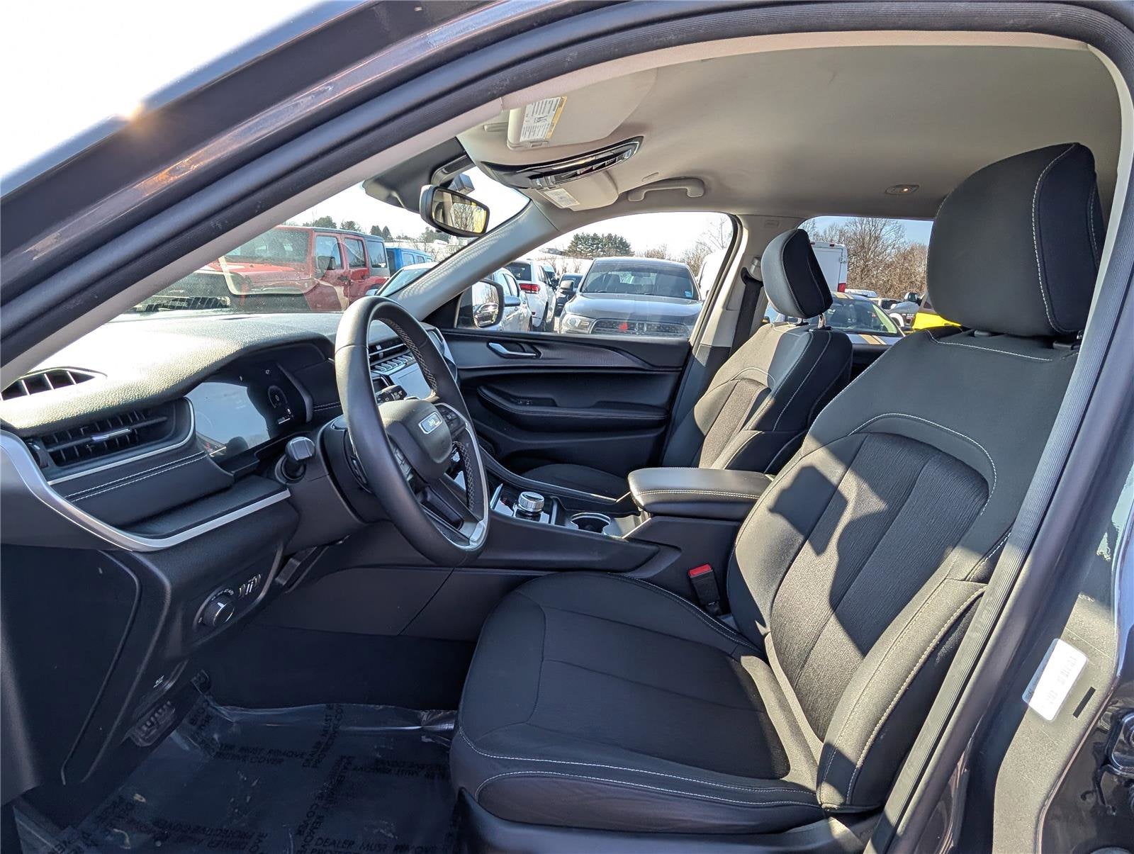 2023 Jeep Grand Cherokee L Laredo